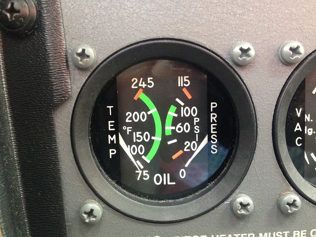 Oil_temp_pressure_gauge-1024x768.jpg